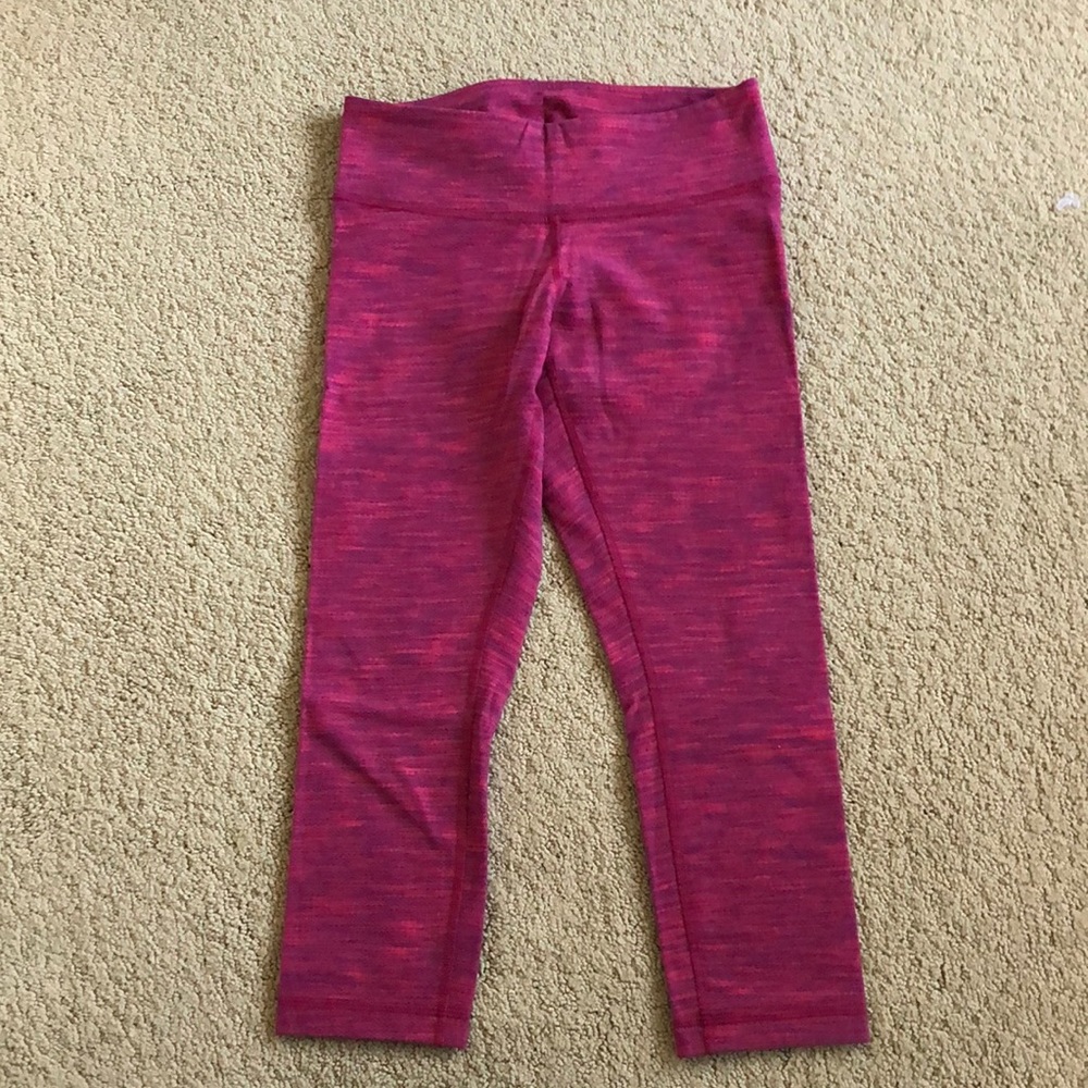Lululemon Wander Under Crops in Diamond Jacquard Space Dye Bumble Berry